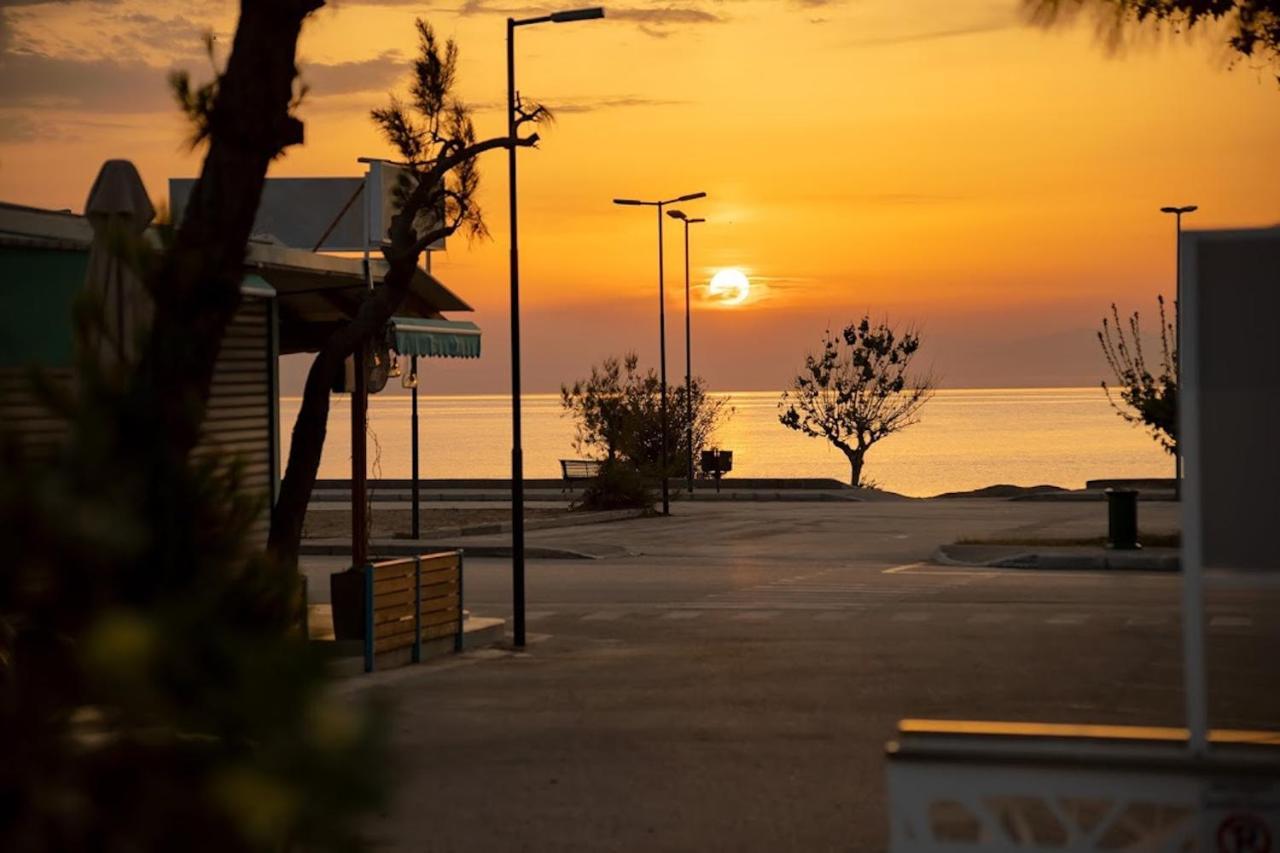 Sia Mare Seaside Apartments Фаліракі Екстер'єр фото